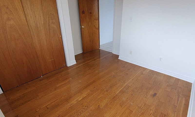 Bright 1 Bedroom Apa...