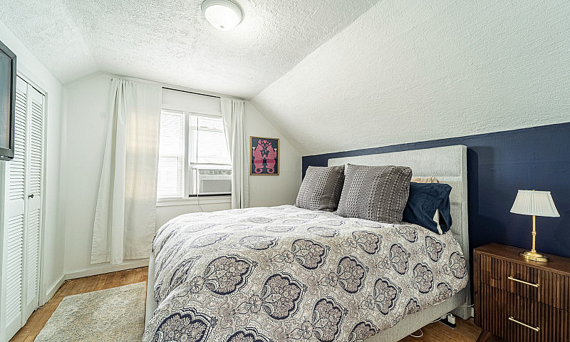 Charming 2 Bed 1 Bat...