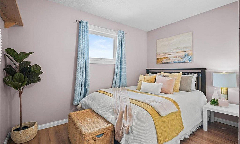 4-Bedroom House In R...