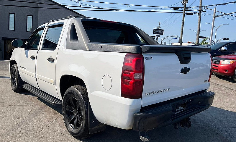 2008 Chevrolet Avala...