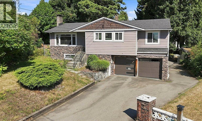 1617 Stella Place Po...
