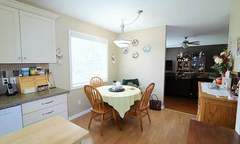 Renovated Bungalow O...