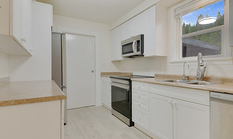 Spacious 3 Bedroom U...