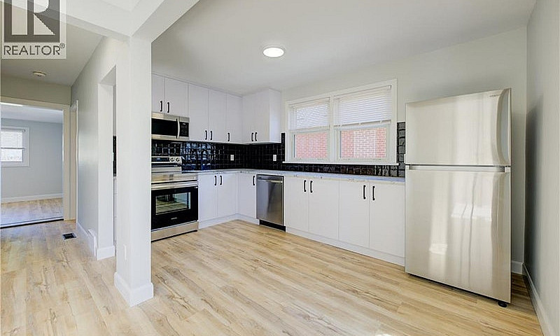 320 Highland Road E ...