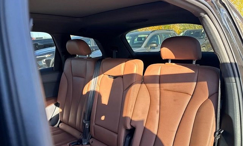 2022 Audi Q7 Progres...