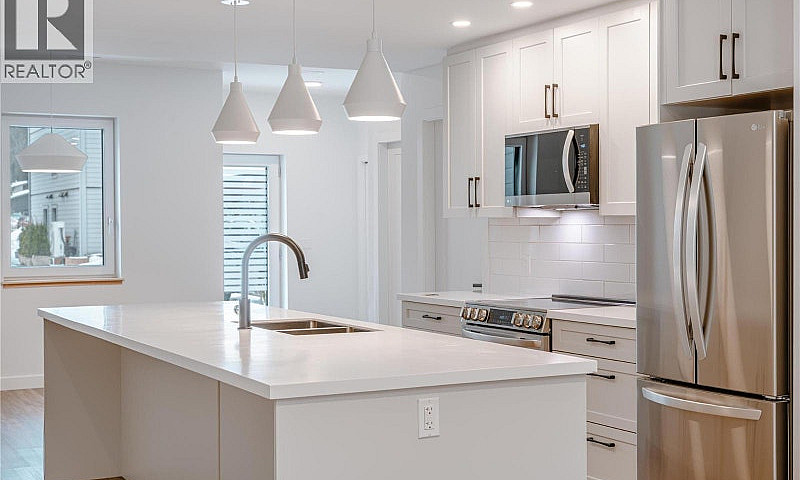 1039 Keystone Cresce...