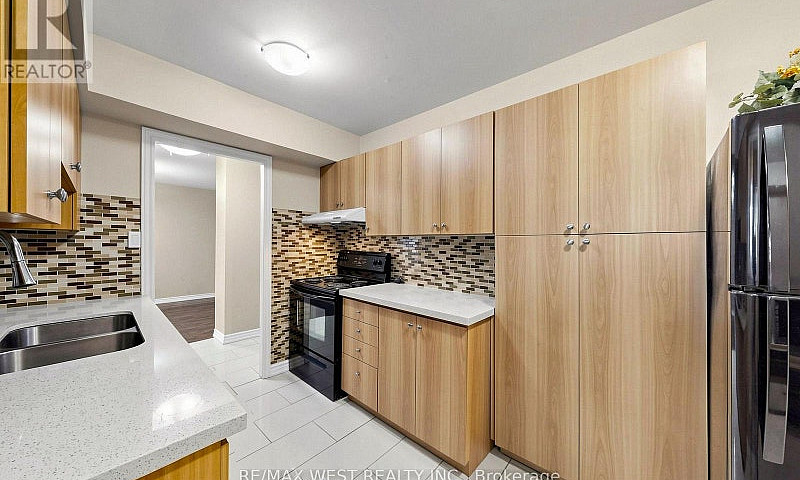 102 - 370 Dixon Road...