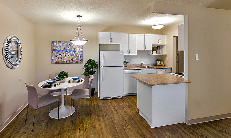 Spacious 2 Bedroom S...