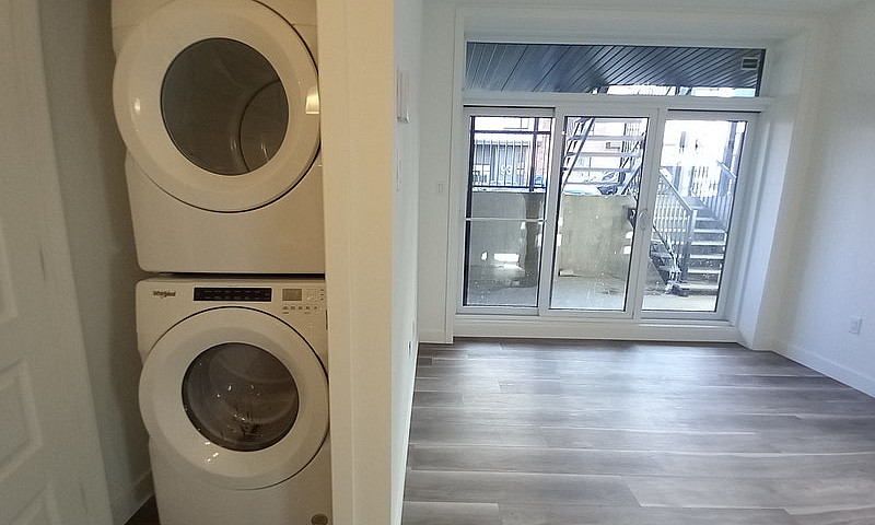 Nuvo - 1 Bedroom Apa...