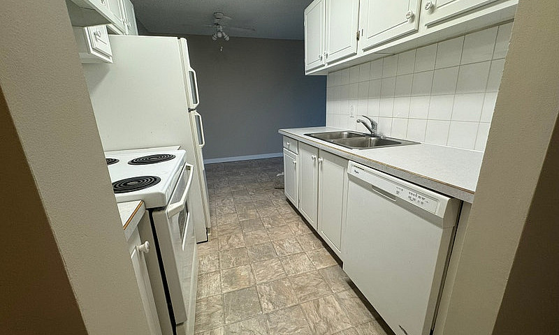 Spacious 2 Bedroom C...
