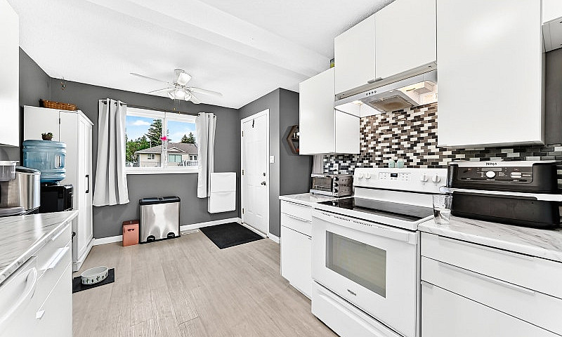 Townhouse For Sale (...