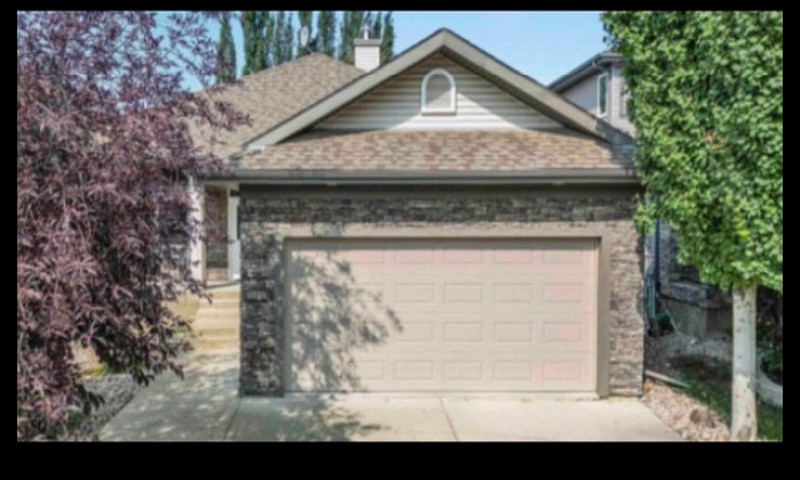 Southwest Home: Walk...