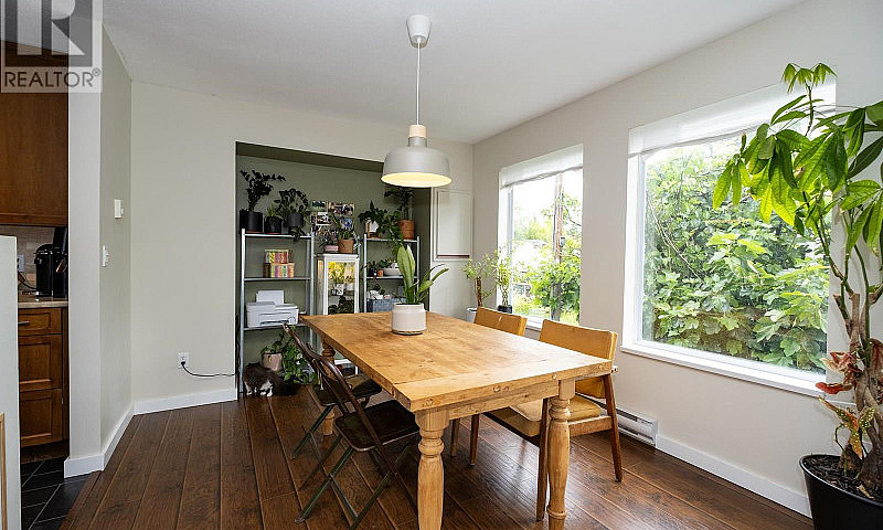 1 756 Gibsons Way Gi...