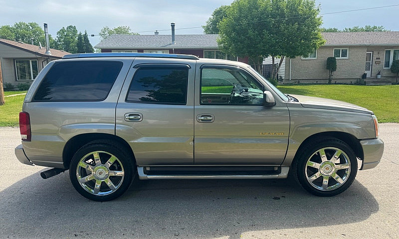 2003 Cadillac Escala...
