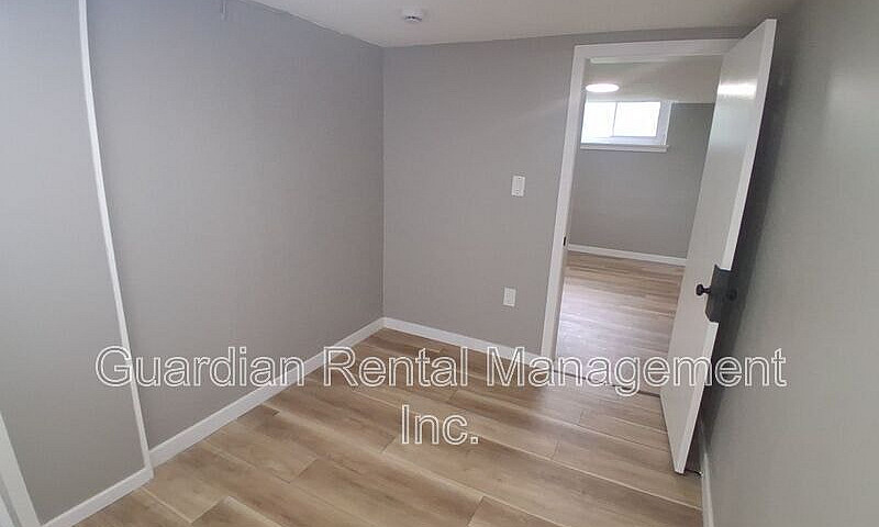 2 Bedroom, 1 Bath Un...