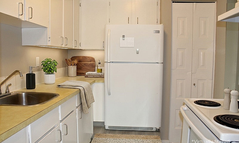 Bridgeland Apartment...