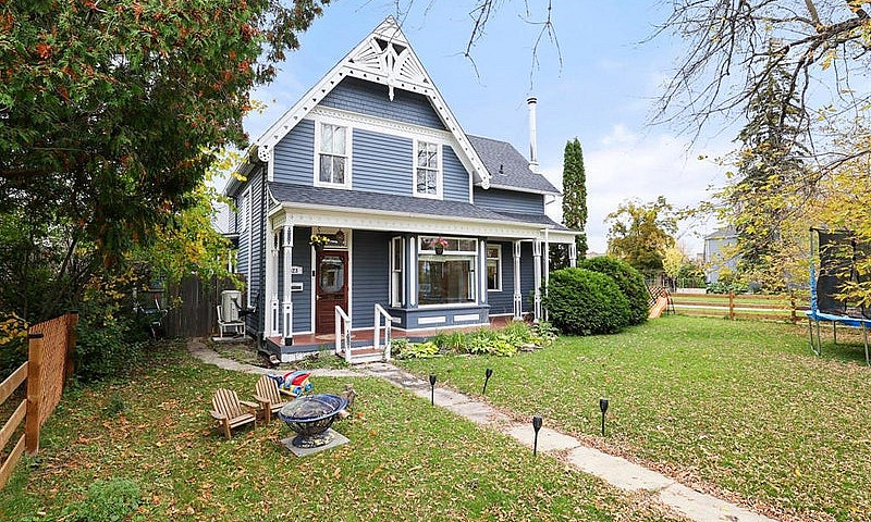 323 Eveline Street S...