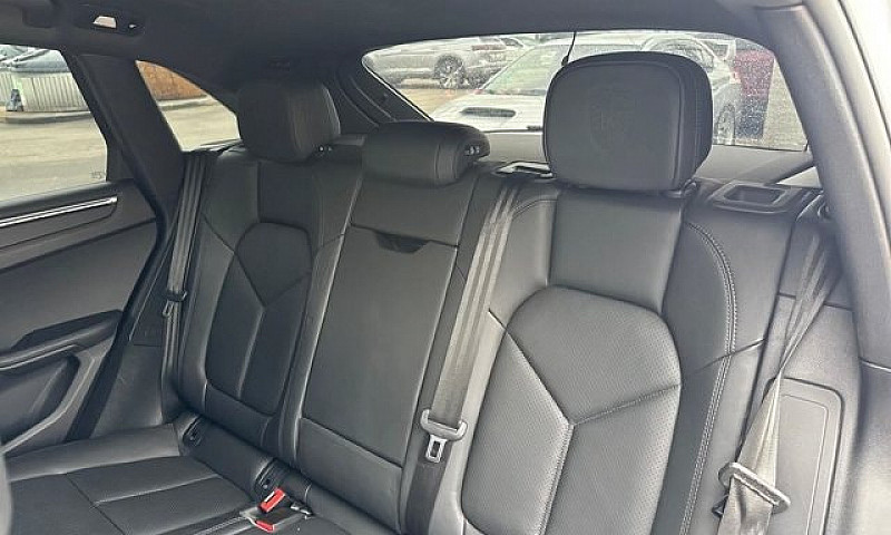 2020 Porsche Macan...