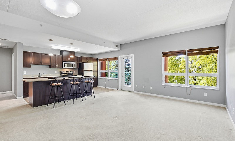 1000+ Sqft 2Bdrm 2Bt...