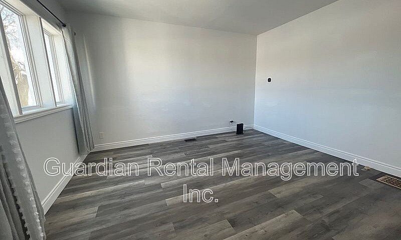 Bright & Spacious 4-...