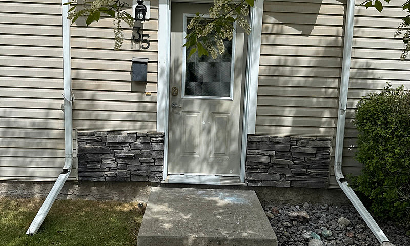 End Main Floor Unit...