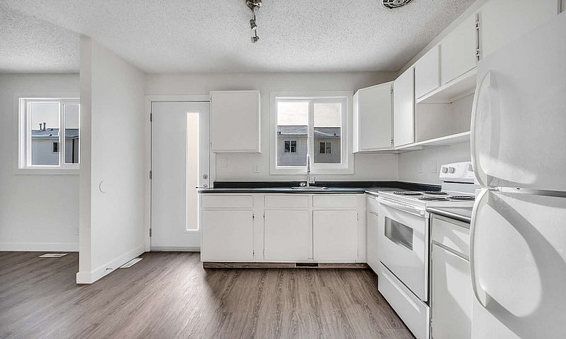 3 Bedroom Townhouse ...