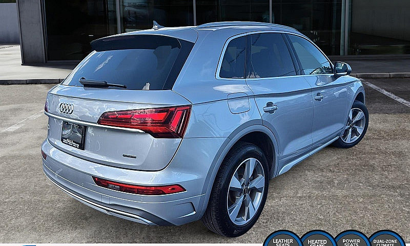 2024 Audi Q5 45 Komf...