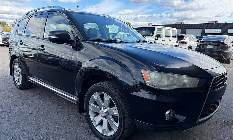 2010 Mitsubishi Outl...