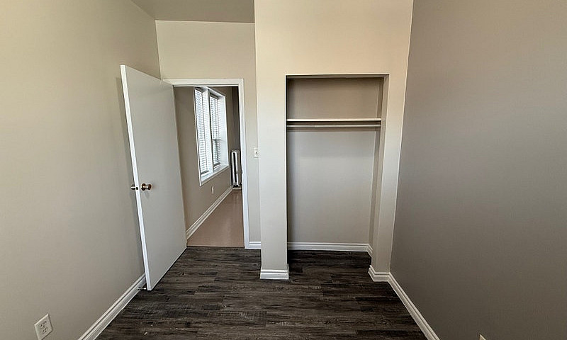 480 Langside - 2 Br ...
