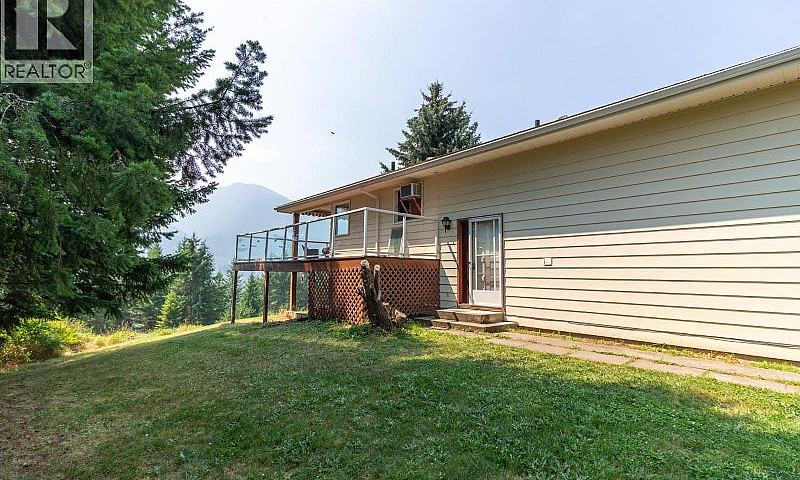 7546 Upper Balfour R...