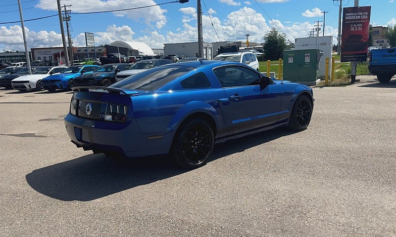 2009 Ford Mustang Gt...