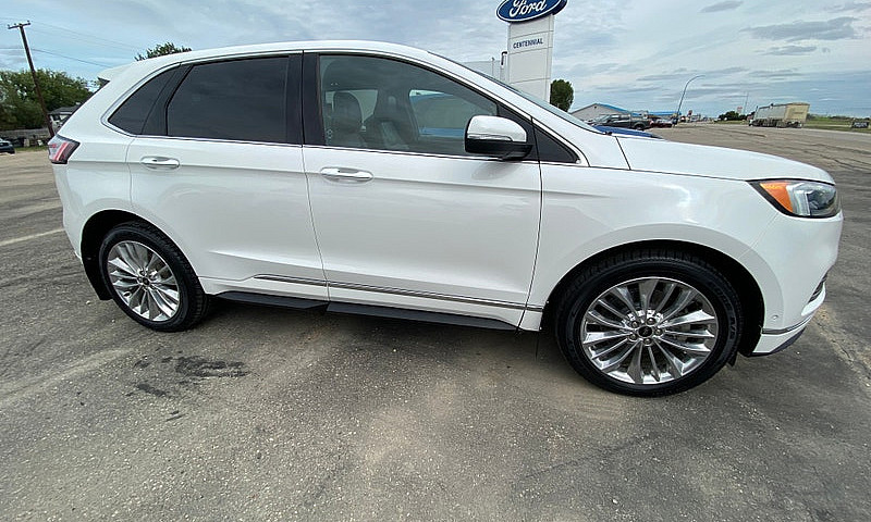 Ford Edge Titanium 2...