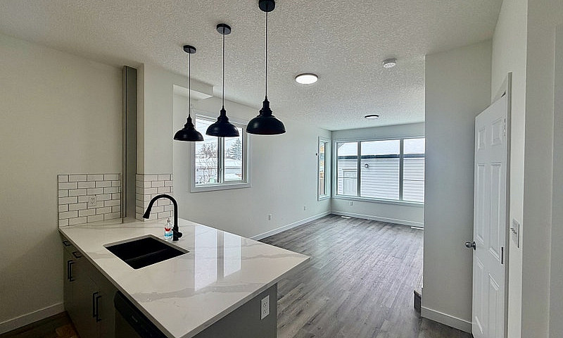 Alberta Ave 3 Bed 2....