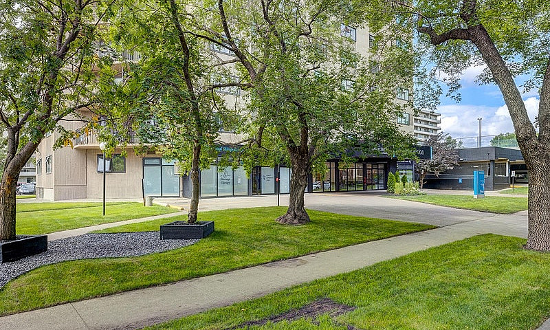 2 Bedroom - 10140 11...