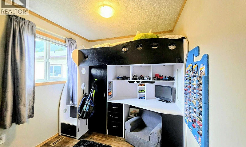 6210 Lower Elk Valle...