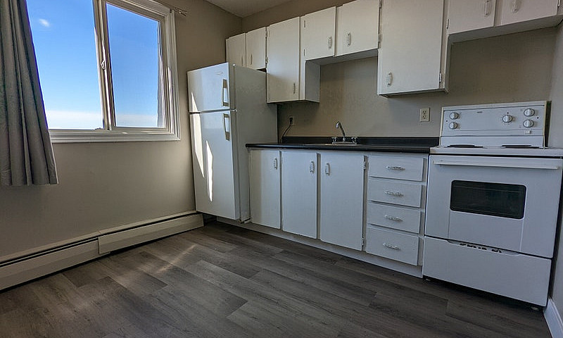 Northeast Regina Apa...