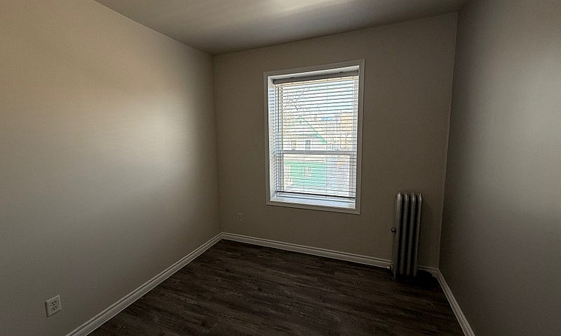 480 Langside - 2 Br ...