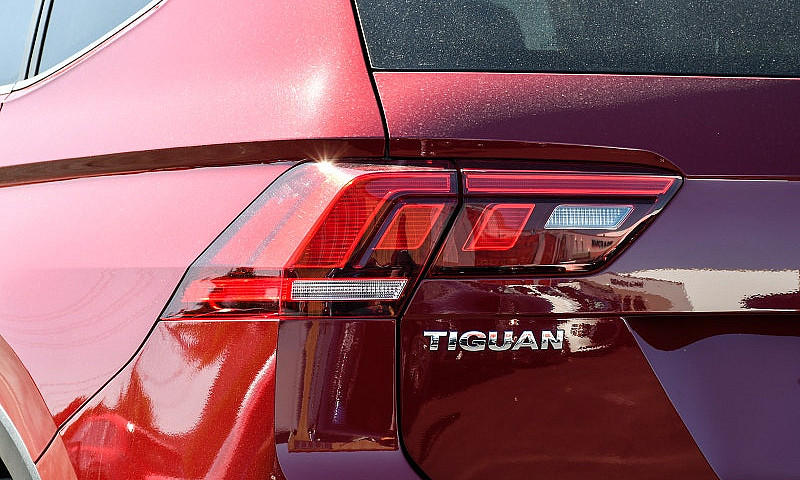 2018 Volkswagen Tigu...