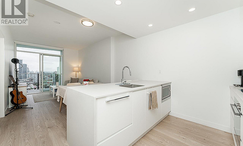 2607 2181 Madison Av...