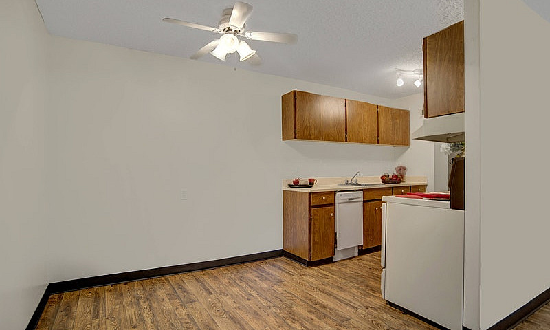0 Bed X 1 Bath Apart...