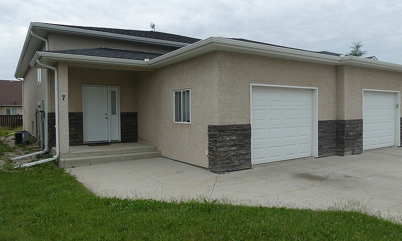 2 Bed, 1 Bath Home I...