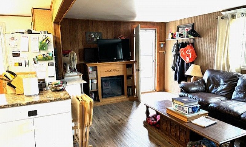 9031 Hunts Cove Cres...