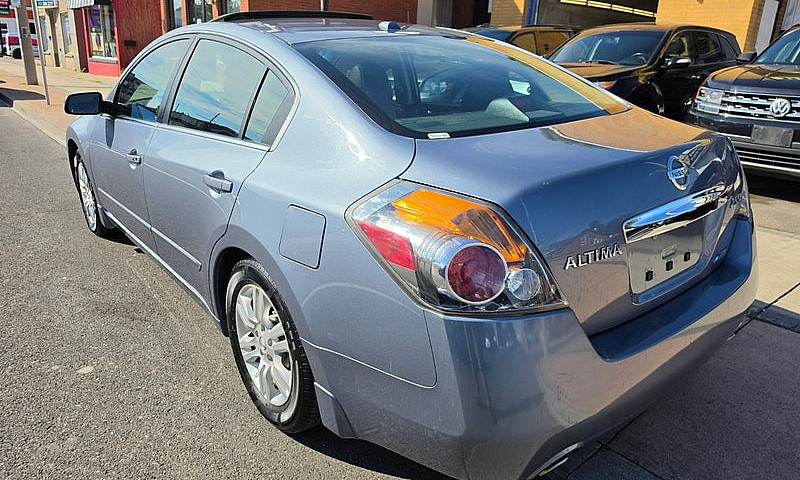2012 Nissan Altima 2...