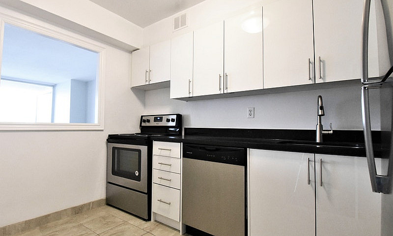 Renovated 2 Bedroom ...