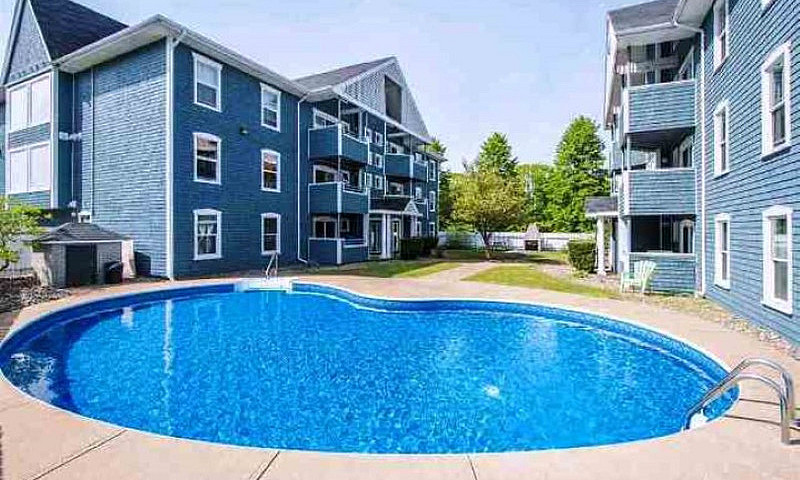 21-043 Nice 2 Bedroo...