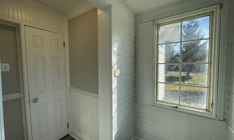 2 Bed, 1 Bath Home I...