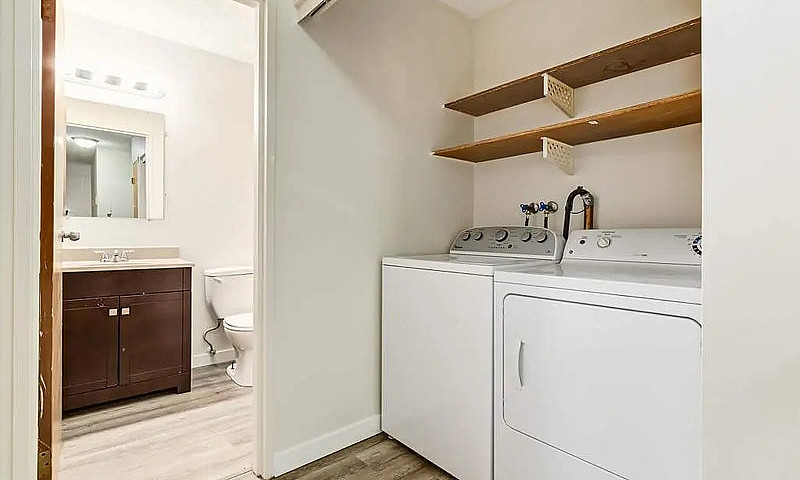 Modern Apartments Wi...