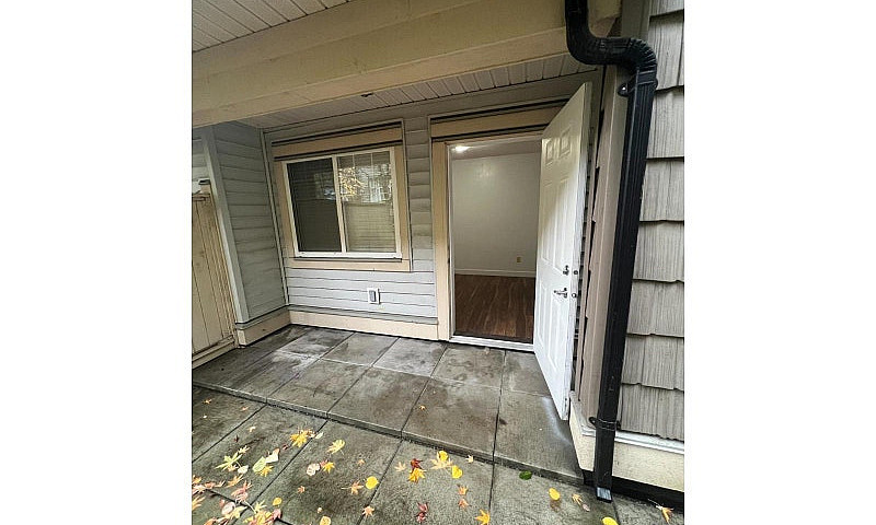 125 13958 108 Avenue...