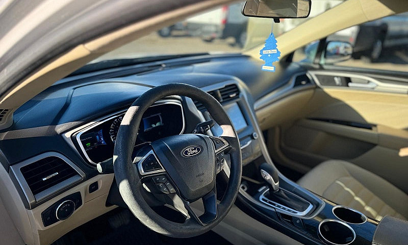 2014 Ford Fusion Se ...