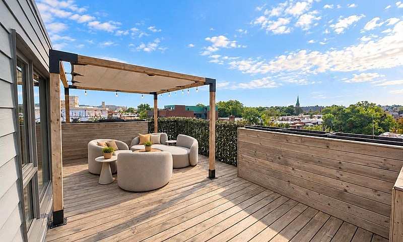 Penthouse De Luxe 2 ...